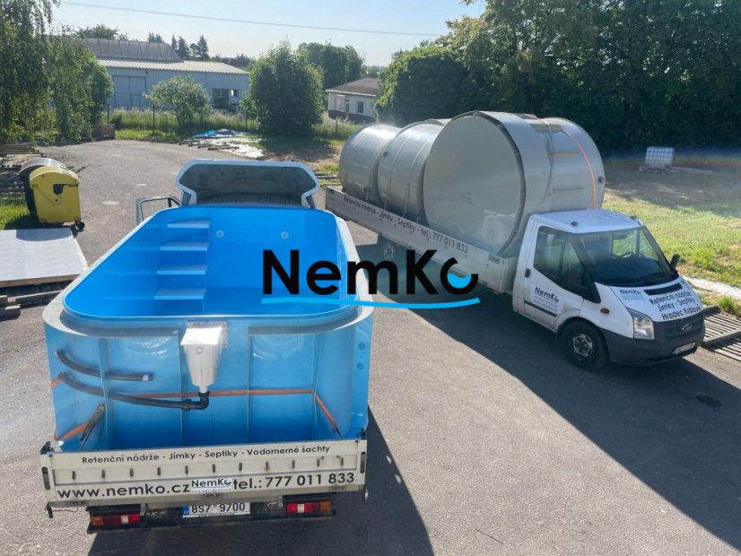 Plastový bazén 4 x 2,3m x výška 1,5m + vybavení